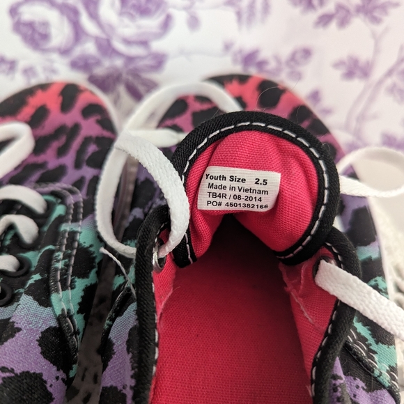Girls Vans sneakers multicolored size 2 - Picture 2 of 4